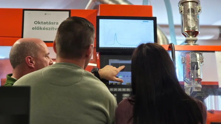 Hands-on cavity pressure measurement